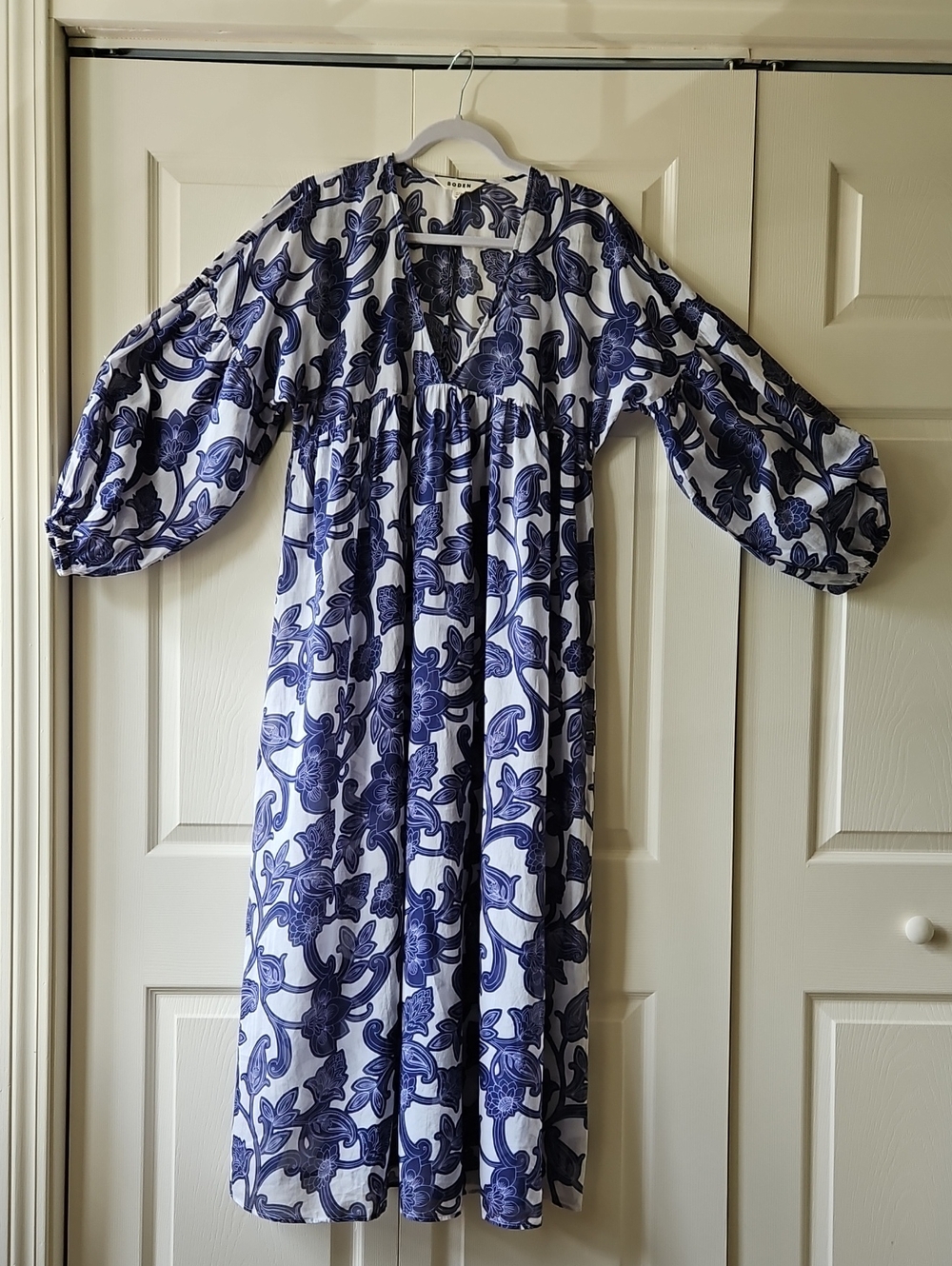Boden "Sarah" Paisley Maxi Kaftan Dress Blue White V-Neck EUC Sz. 6R